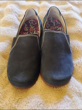 REVITALIGN Women's Navy Blue Slip-On Mules with Zigzag Stitch